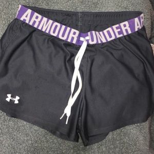 under armour shorts! 🤩🤩 barley worn